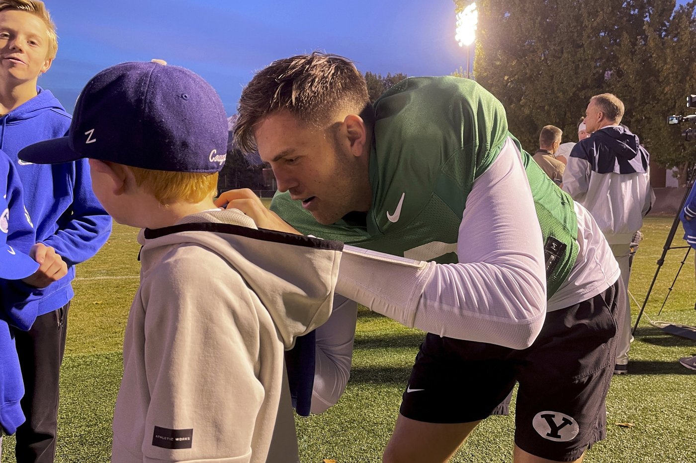 BYU quarterback Jake Retzlaff brings touchdowns and Jewish teachings to predominantly Mormon school | iNFOnews.ca