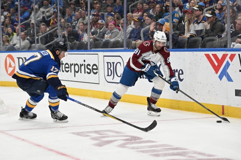 Avalanche coach Jared Bednar says forward Nazem Kadri will miss 'some games' with finger injury | iNFOnews.ca