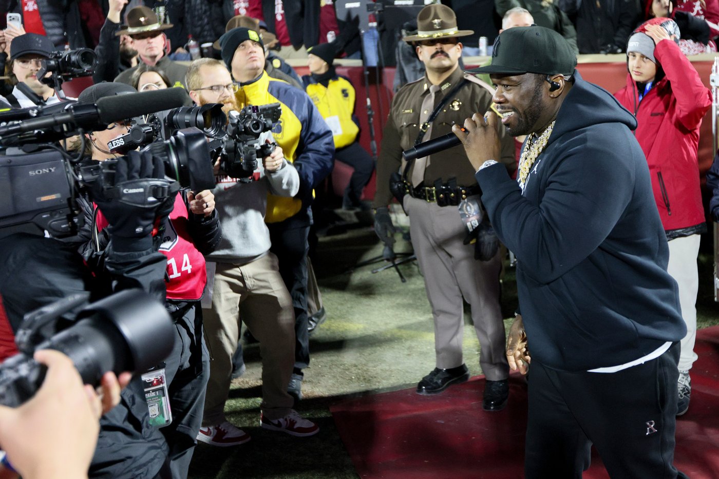 50 Cent's 'Many Men' electrifies Oklahoma crowd, and Sooners score two plays later | iNFOnews.ca 50 Cent's 'Many Men' electrifies Oklahoma crowd, and Sooners score two plays later | iNFOnews.ca