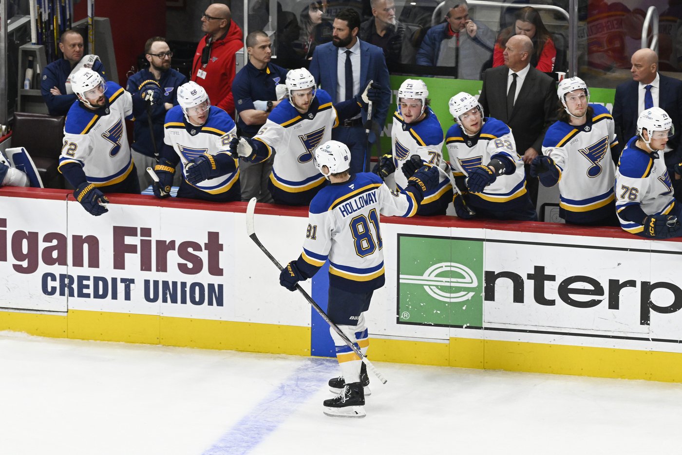 Holloway gets 1st career hat trick as the Blues blank the Red Wings 4-0 | iNFOnews.ca Holloway gets 1st career hat trick as the Blues blank the Red Wings 4-0 | iNFOnews.ca