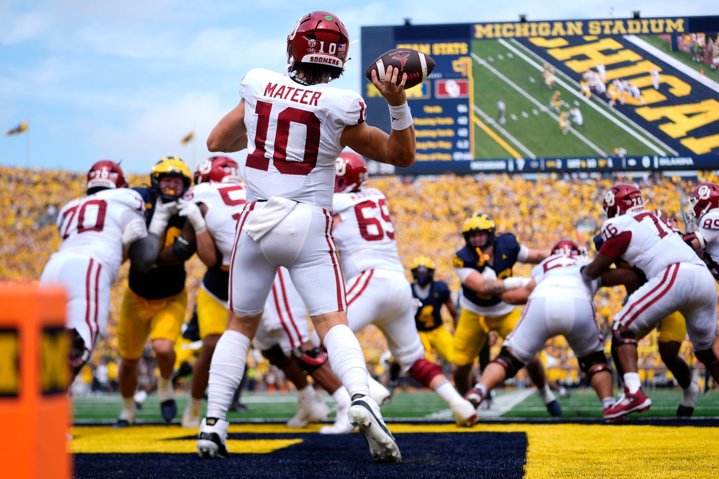 Michigan bounces back and beats No. 11 Oklahoma 17-10 after an INT late in game sets up go-ahead TD | iNFOnews.ca Michigan bounces back and beats No. 11 Oklahoma 17-10 after an INT late in game sets up go-ahead TD | iNFOnews.ca