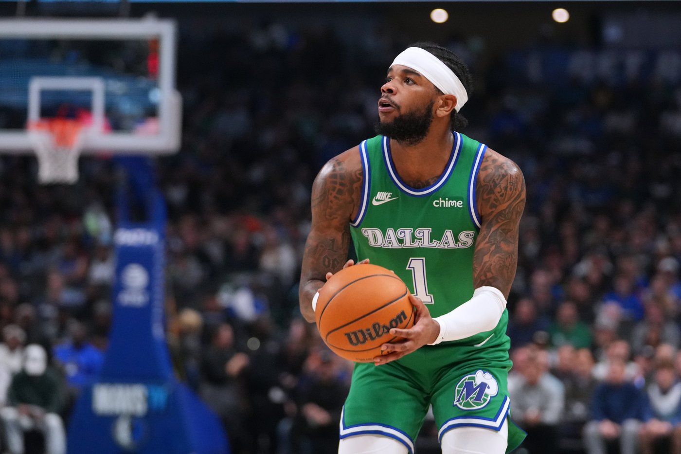 Flagg posts 27 points, 3 steals to help Mavericks beat the Nets 113-105 | iNFOnews.ca