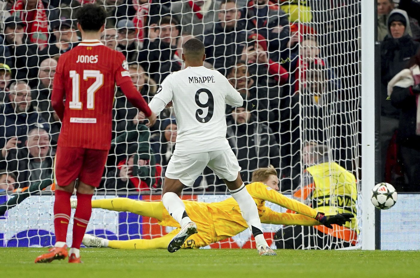 Mbappé's misfire at Anfield compounds his rocky start at Real Madrid | iNFOnews.ca