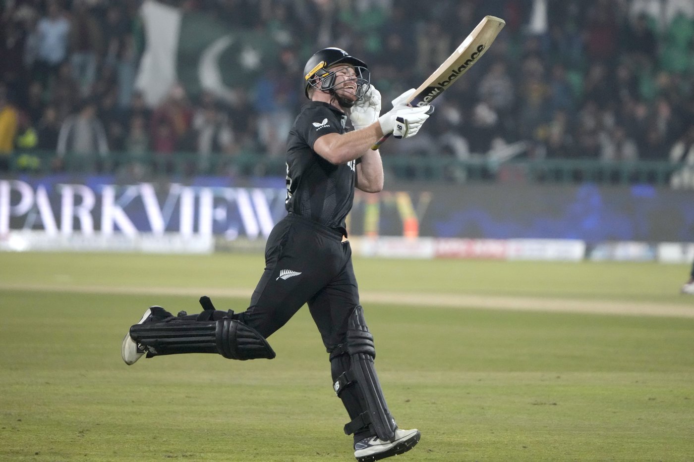 Phillips powers New Zealand's 78-run win over Pakistan ahead of Champions Trophy | iNFOnews.ca Phillips powers New Zealand's 78-run win over Pakistan ahead of Champions Trophy | iNFOnews.ca