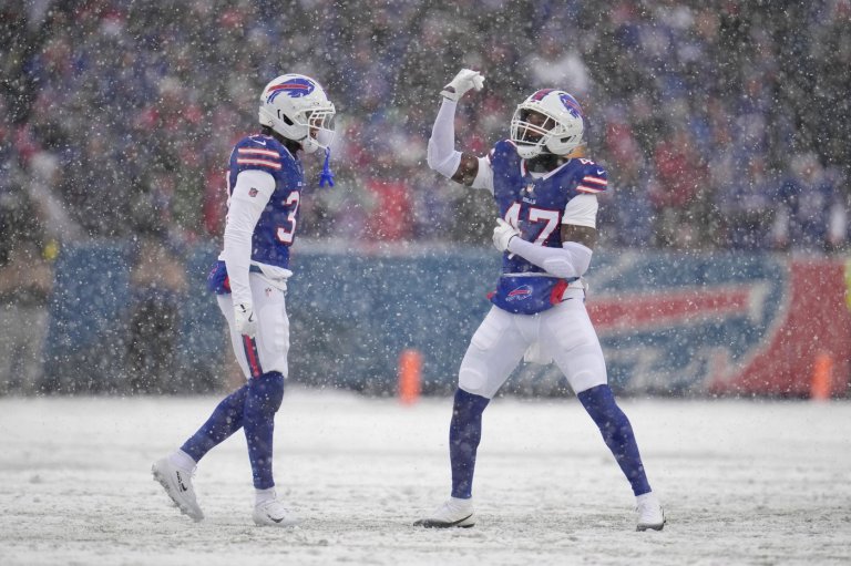 Bills rally for 39-34 win over Bengals thanks to Josh Allen's 4 TDs, Christian Benford's pick-6 | iNFOnews.ca