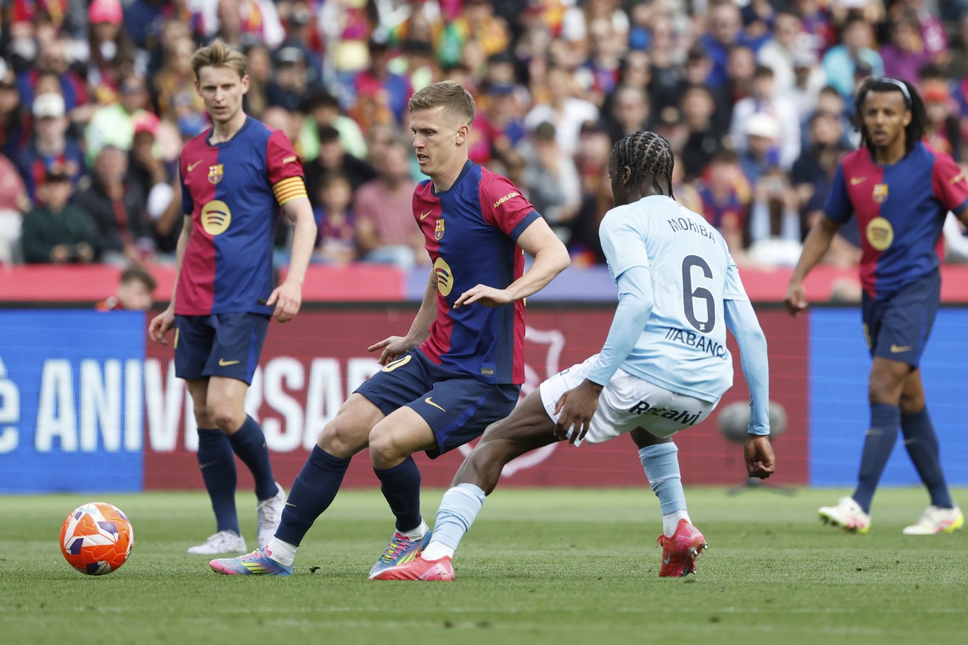 Raphinha leads Barcelona's thrilling 4-3 comeback over Celta in La Liga | iNFOnews.ca