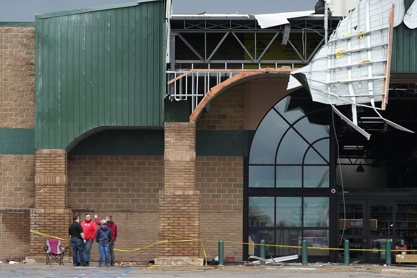 Photos show damage left by powerful storms as volunteers help communities clean up | iNFOnews.ca