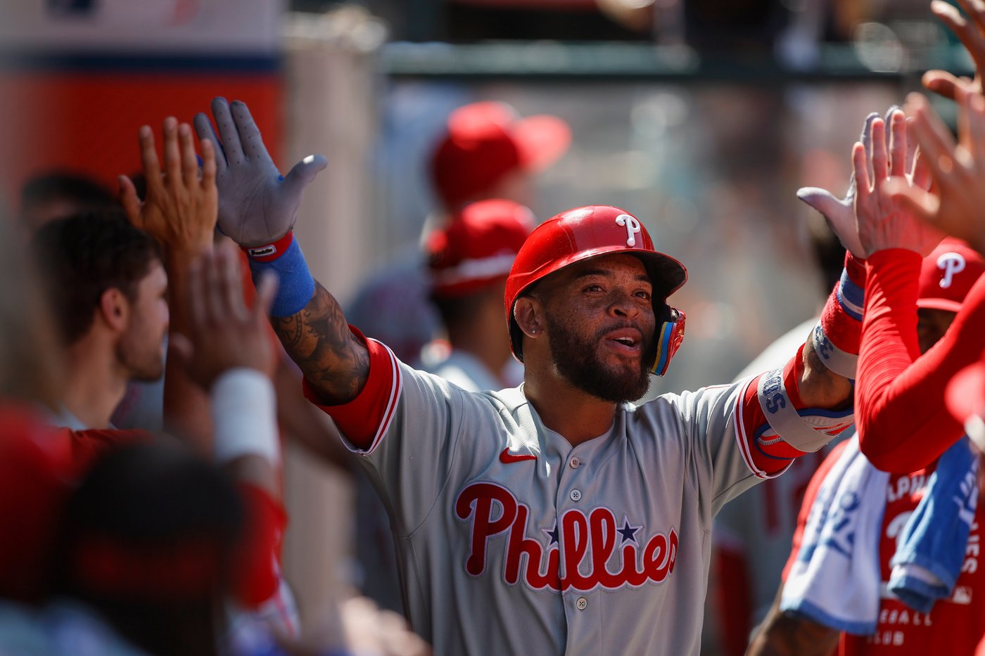 Wheeler throws 6 strong innings, Sosa hits go-ahead homer in Phillies' 5-2 win over Angels | iNFOnews.ca