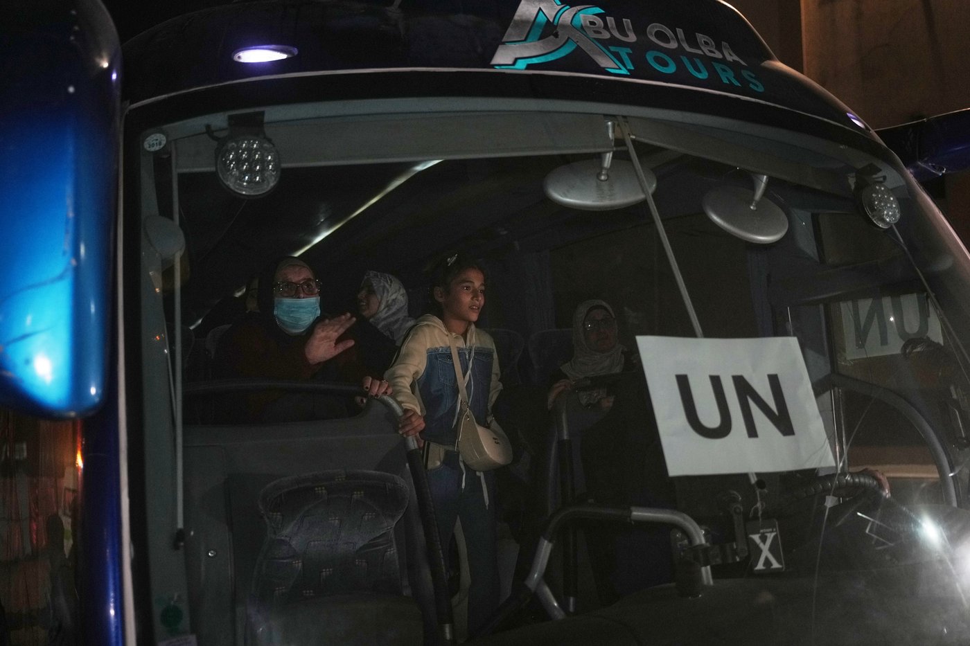 Palestinians wait at border between Gaza and Egypt as uncertainty clouds reopening of Rafah crossing | iNFOnews.ca Palestinians wait at border between Gaza and Egypt as uncertainty clouds reopening of Rafah crossing | iNFOnews.ca
