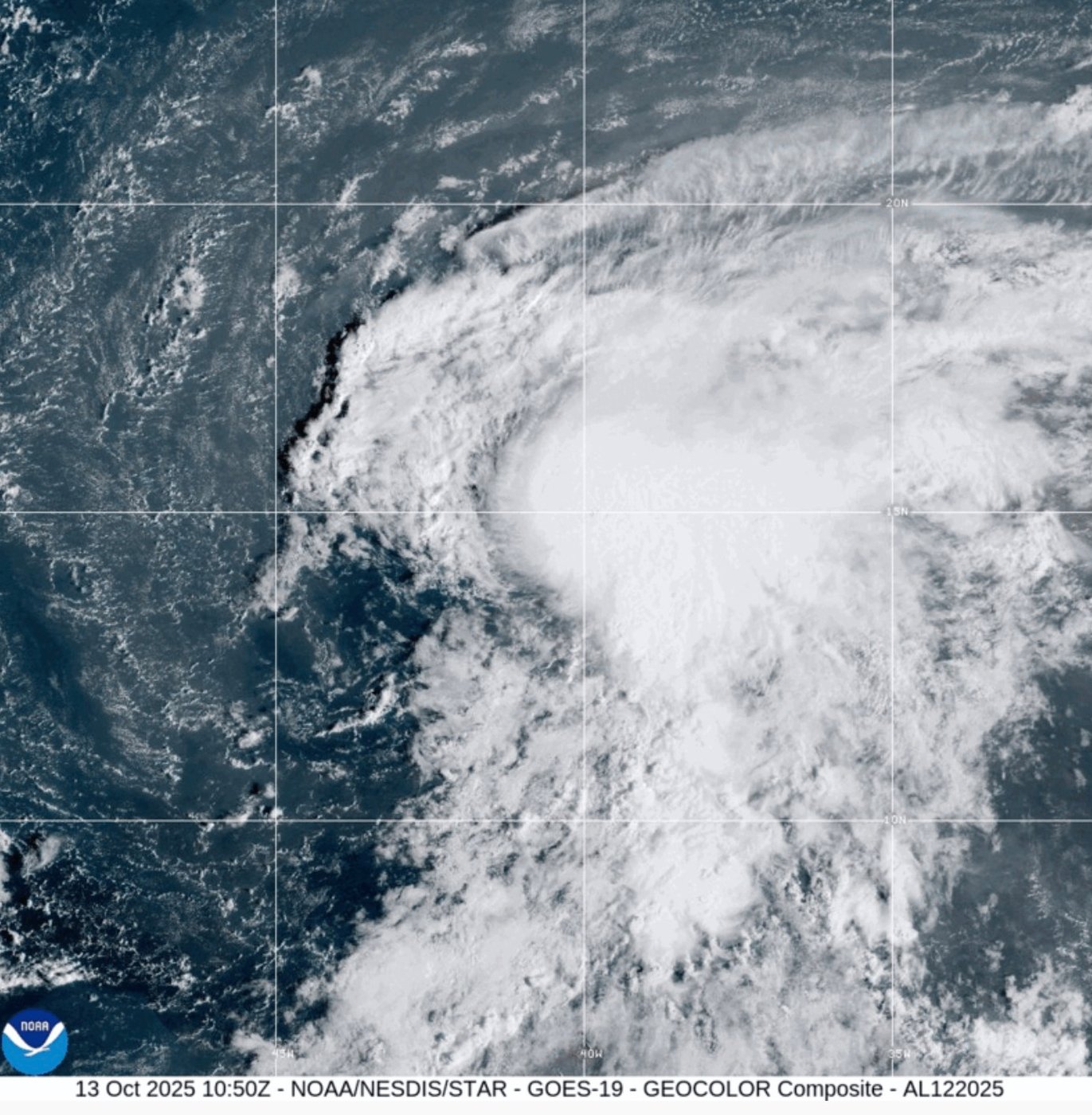 Tropical Storm Lorenzo gets slightly stronger in the Atlantic Ocean but isn't threatening land | iNFOnews.ca Tropical Storm Lorenzo gets slightly stronger in the Atlantic Ocean but isn't threatening land | iNFOnews.ca