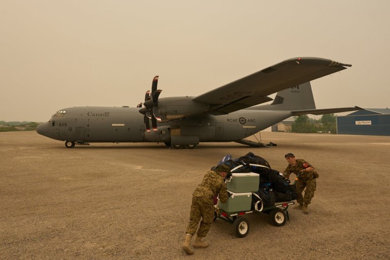 Ottawa paying Lockheed Martin $1.5 billion to maintain Hercules transport aircraft | iNFOnews.ca