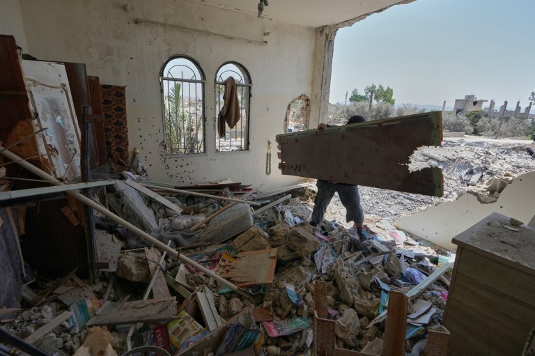 Here are the latest developments in the Middle East | iNFOnews.ca