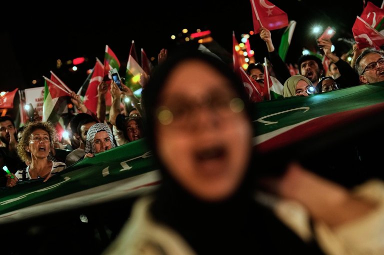 The top AP photos from the Middle East in 2025: Conflict, courage, and moments of wonder | iNFOnews.ca