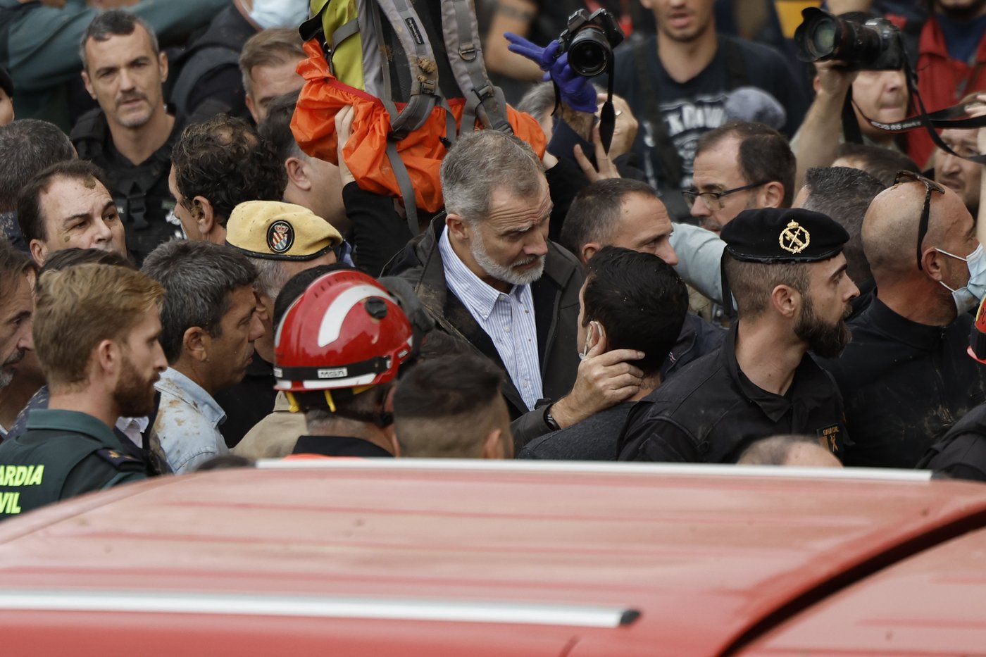Spain flood survivors hurl mud at the royals and top government officials | iNFOnews.ca