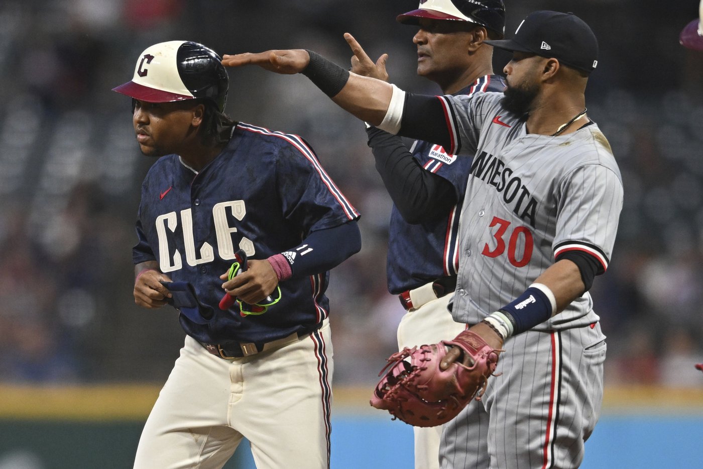 Brayan Rocchio's game-winning single in 10th gives AL Central-leading Guardians a 5-4 win over Twins | iNFOnews.ca