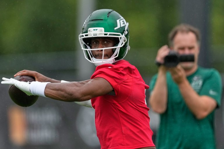 At 35 and in 14th season, Jets' Geno Smith has Frank Reich seeing a QB in his prime 'like he's 28' | iNFOnews.ca