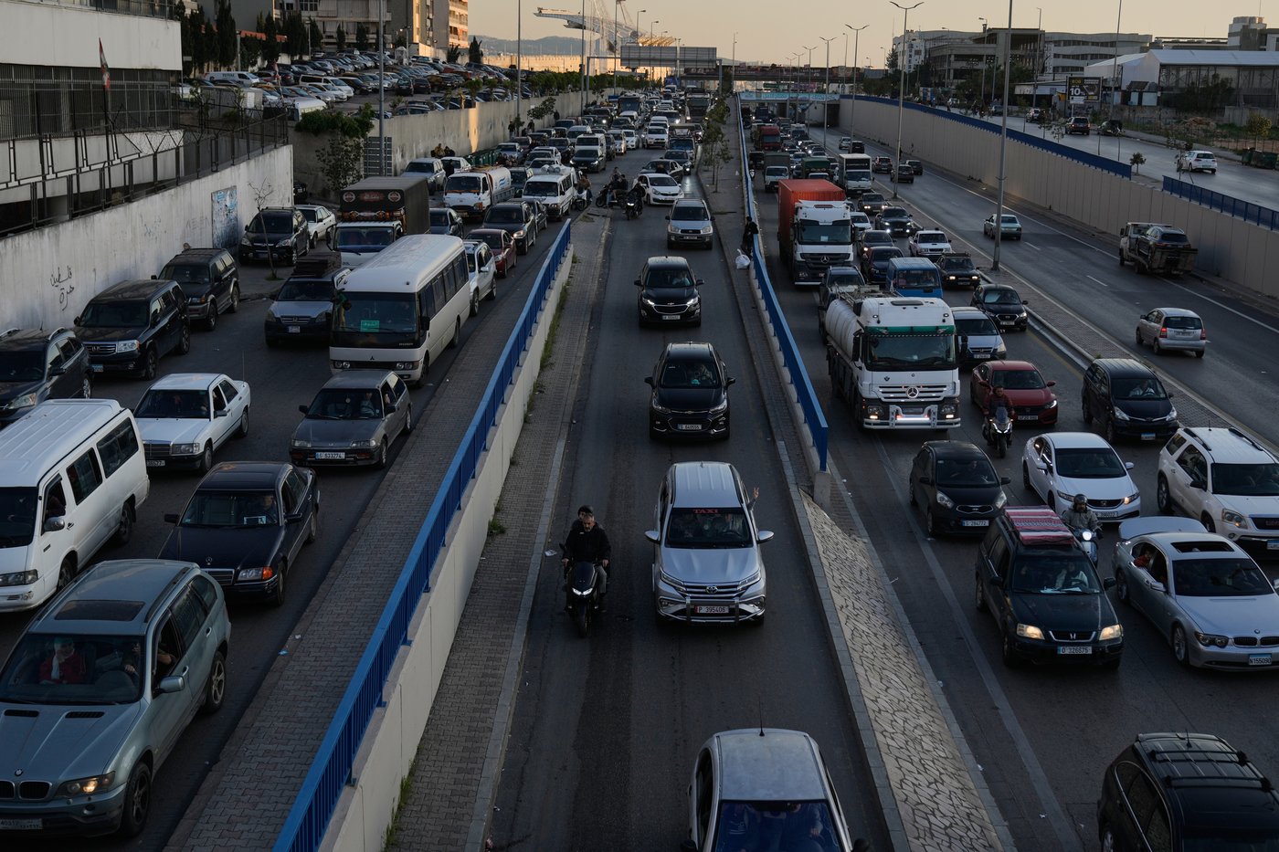 Israel strikes Beirut’s southern suburbs after issuing a blanket evacuation order | iNFOnews.ca Israel strikes Beirut’s southern suburbs after issuing a blanket evacuation order | iNFOnews.ca