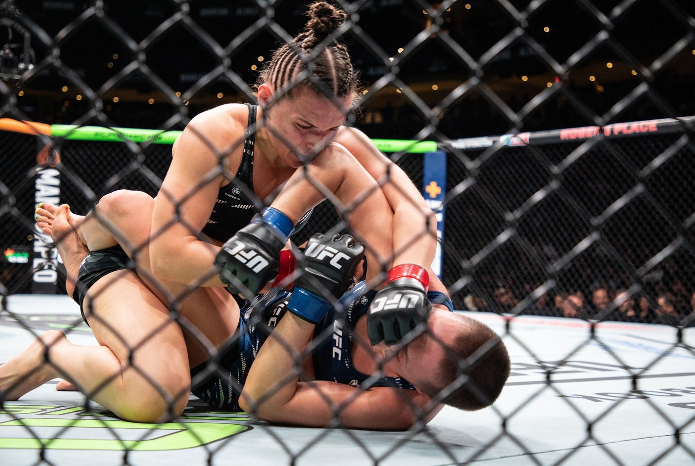 Former champion Brandon Moreno puts on a show at UFC Fight Night card in Edmonton | iNFOnews.ca