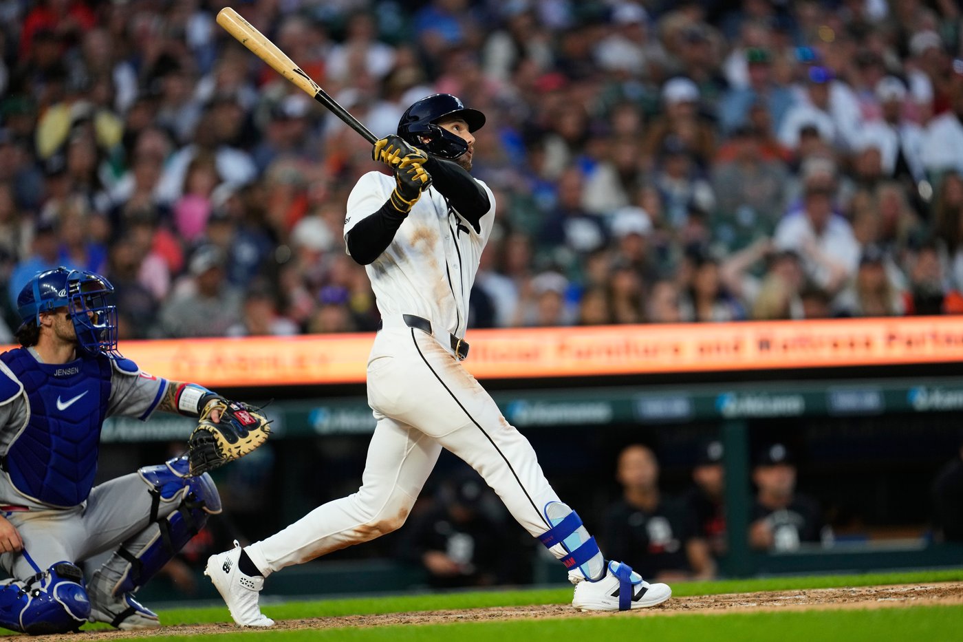Outman has 3-run homer and Dingler the go-ahead RBI to lift surging Tigers to 4-3 win over Royals | iNFOnews.ca