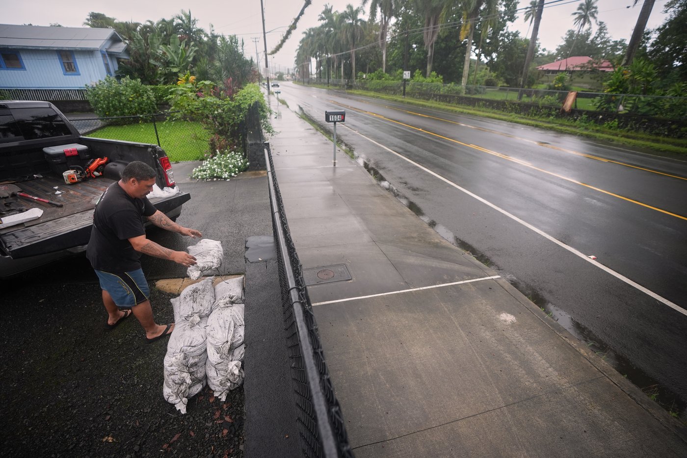 Hurricanes in the Pacific threaten Hawaii and Mexico with floods and high surf | iNFOnews.ca Hurricanes in the Pacific threaten Hawaii and Mexico with floods and high surf | iNFOnews.ca