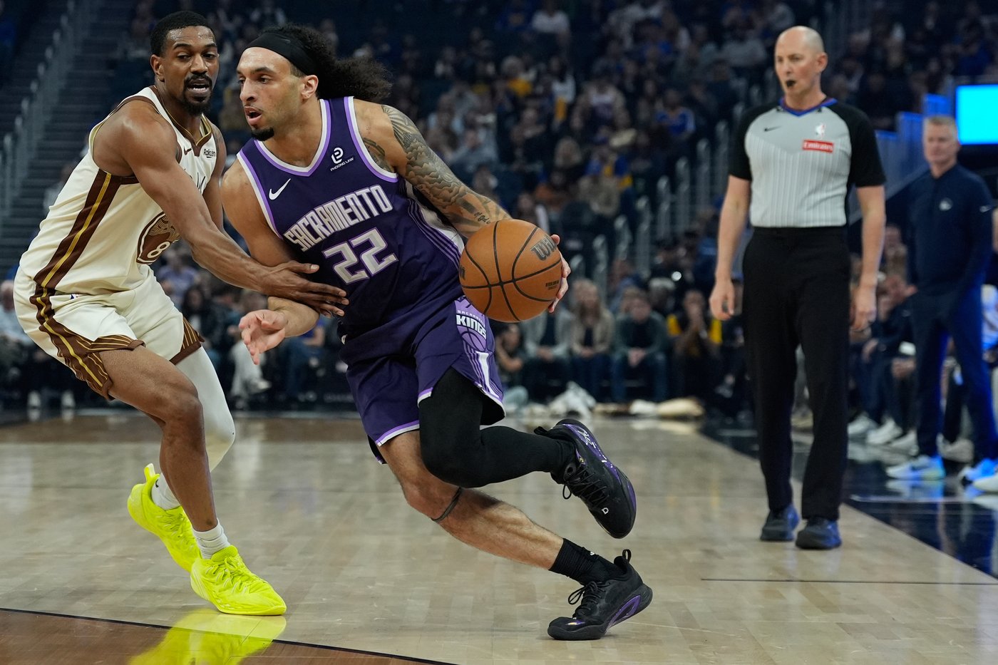 Curry scores 17 points with two 4-point plays in second game back from injury, Warriors beat Kings | iNFOnews.ca Curry scores 17 points with two 4-point plays in second game back from injury, Warriors beat Kings | iNFOnews.ca