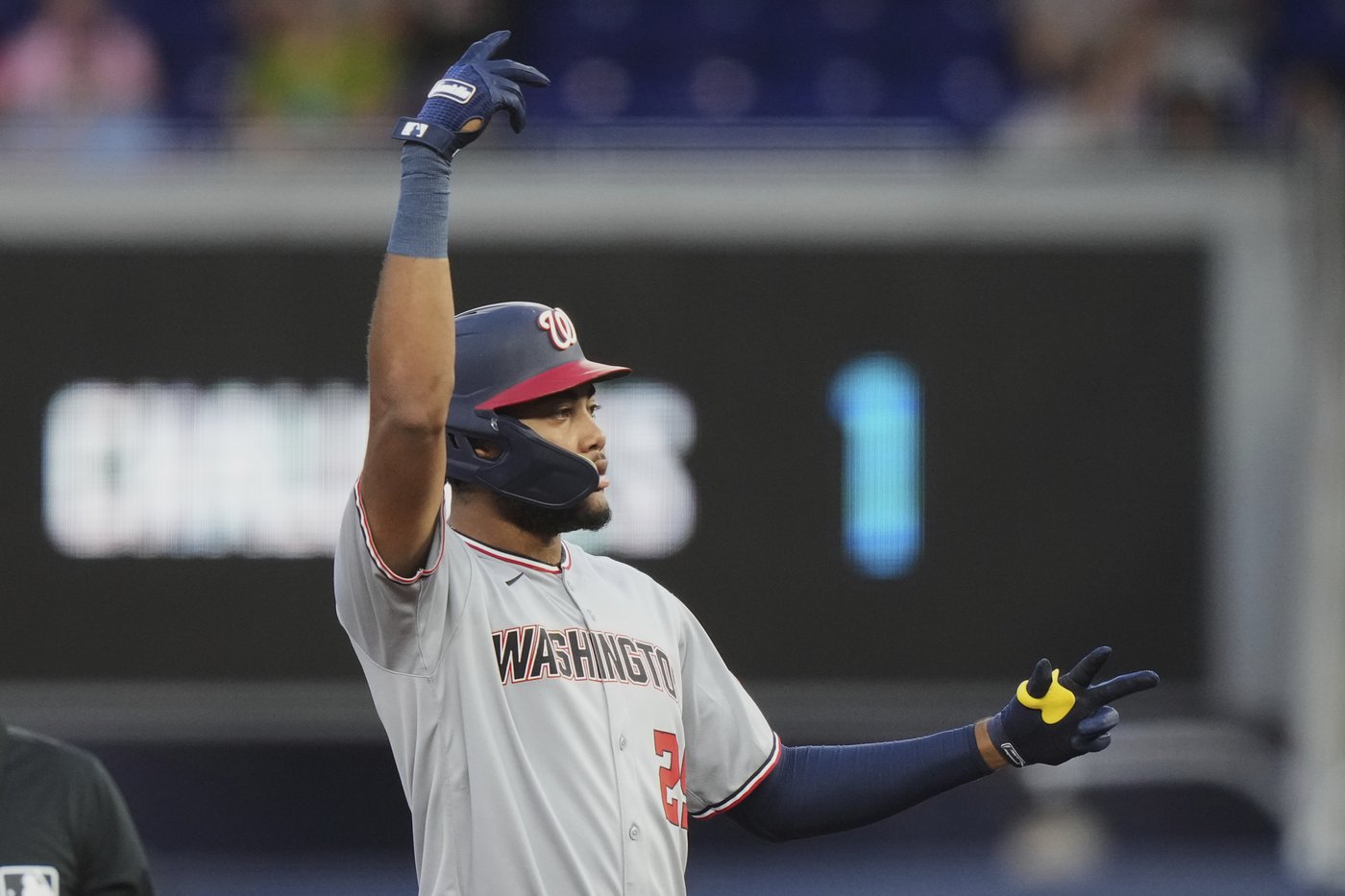 Nathaniel Lowe drives in 3 runs, Nationals score 7 unanswered runs to beat Marlins 7-4 | iNFOnews.ca