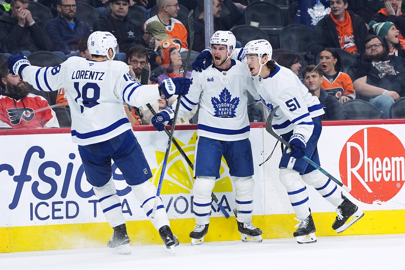 Laughton scores in return to Philly, and Maple Leafs top Flyers 2-1 on Cowan's goal in OT | iNFOnews.ca