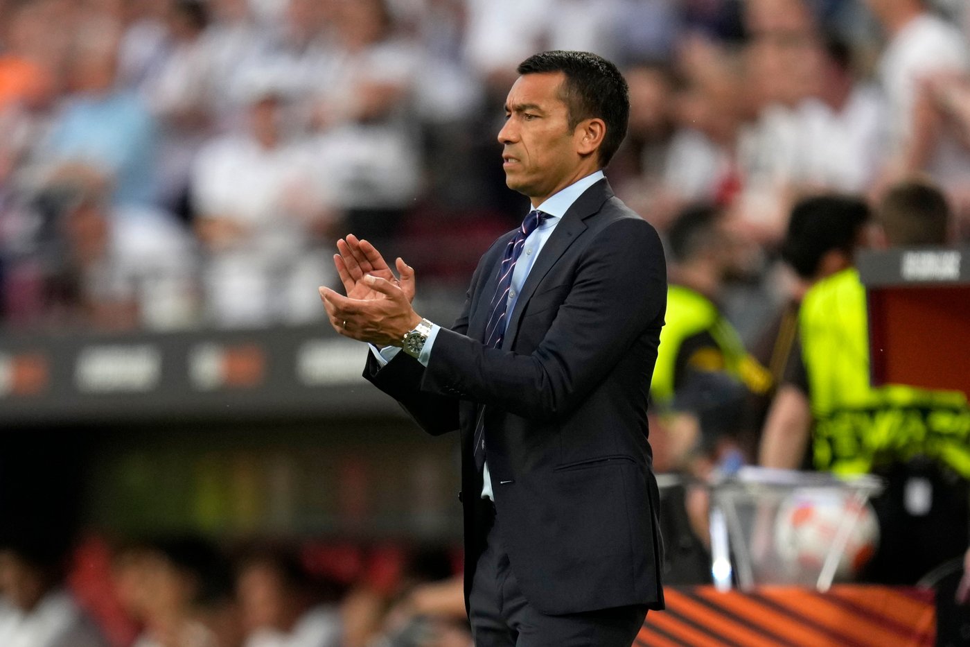 Feyenoord rehires Giovanni van Bronckhorst as coach for Champions League season | iNFOnews.ca Feyenoord rehires Giovanni van Bronckhorst as coach for Champions League season | iNFOnews.ca
