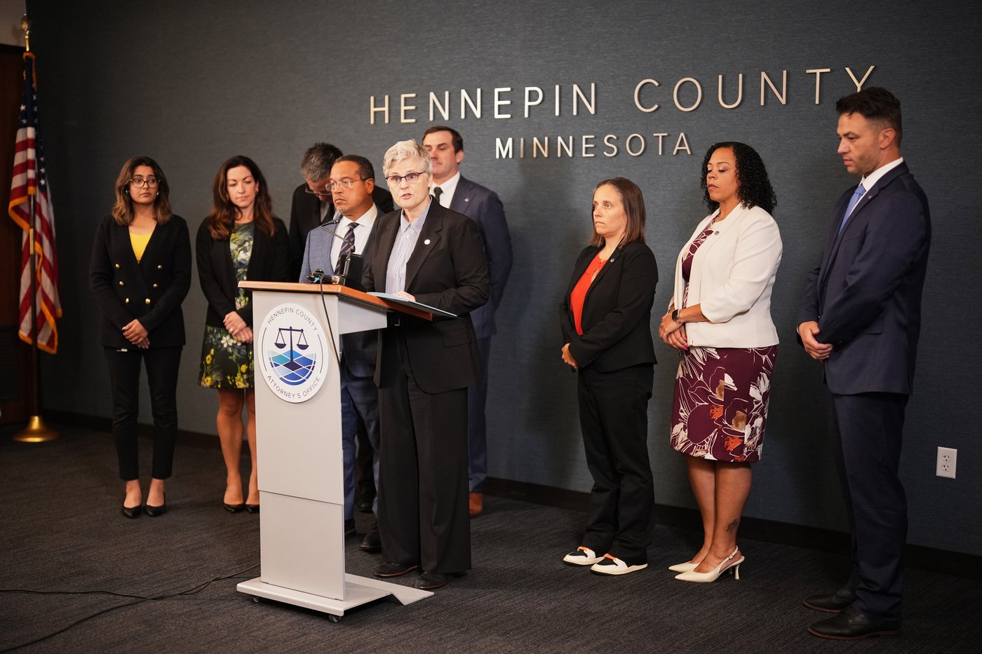 Bail set for ICE officer accused of lying and assault in non-fatal shooting in Minneapolis | iNFOnews.ca
