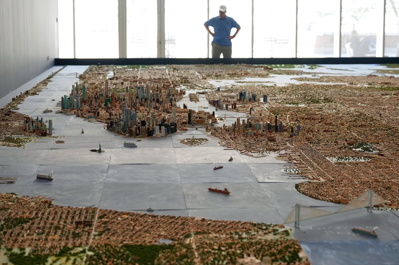 A truck driver built a model of NYC with over 800,000 structures for fun. Now it's a museum exhibit | iNFOnews.ca A truck driver built a model of NYC with over 800,000 structures for fun. Now it's a museum exhibit | iNFOnews.ca