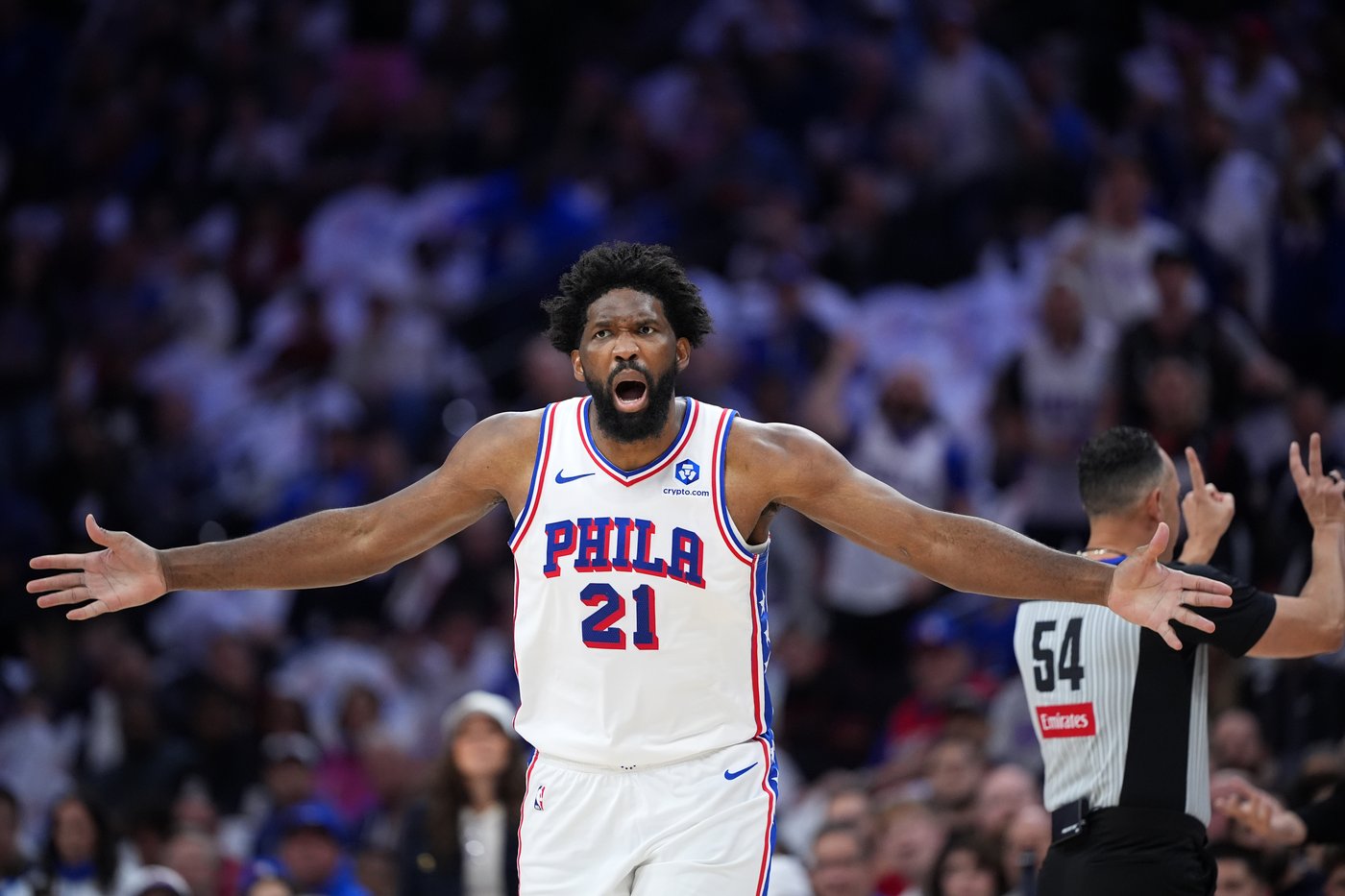 Joel Embiid returns from sore ankle and hip, but he's not enough for Sixers as Knicks go up 3-0 | iNFOnews.ca