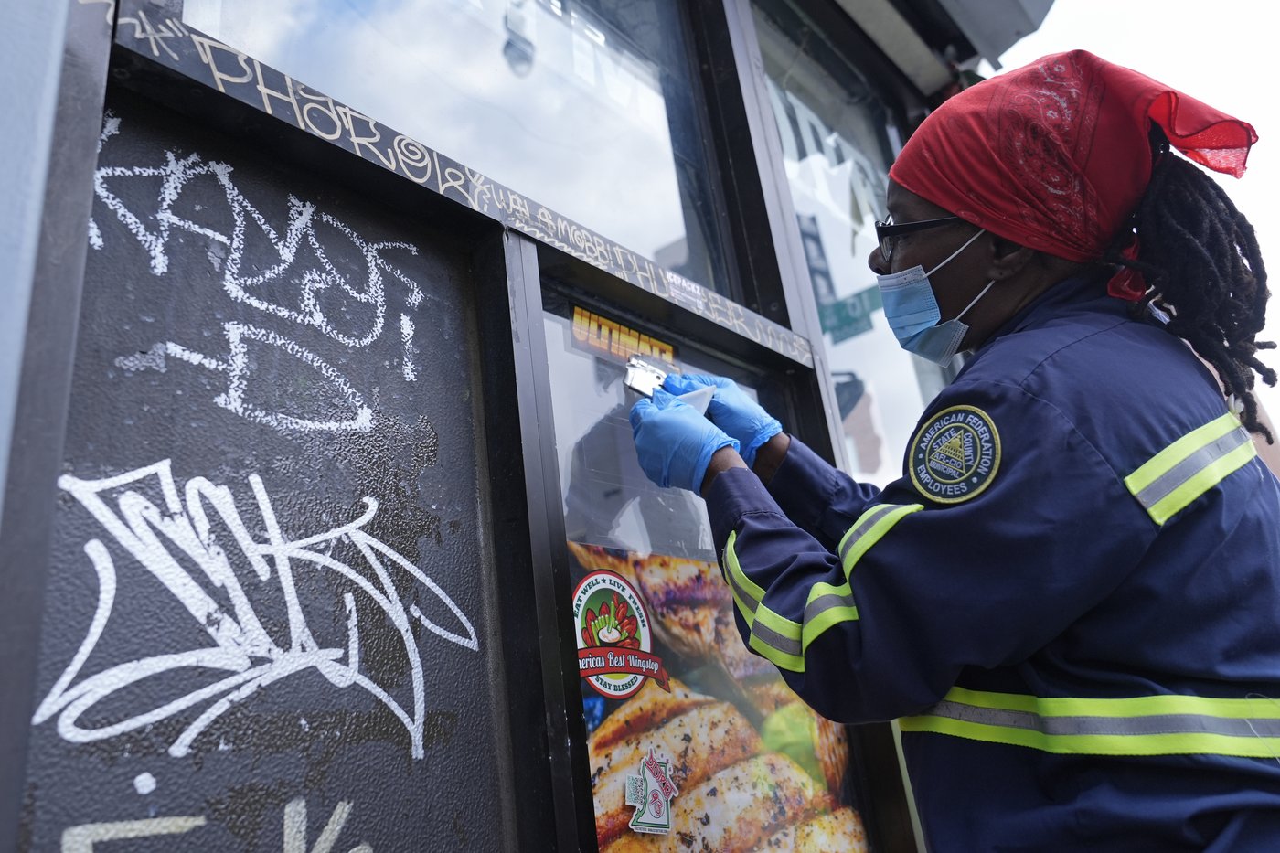 As fast as it comes down, graffiti returns to DC streets. Not all of it unwelcome | iNFOnews.ca As fast as it comes down, graffiti returns to DC streets. Not all of it unwelcome | iNFOnews.ca
