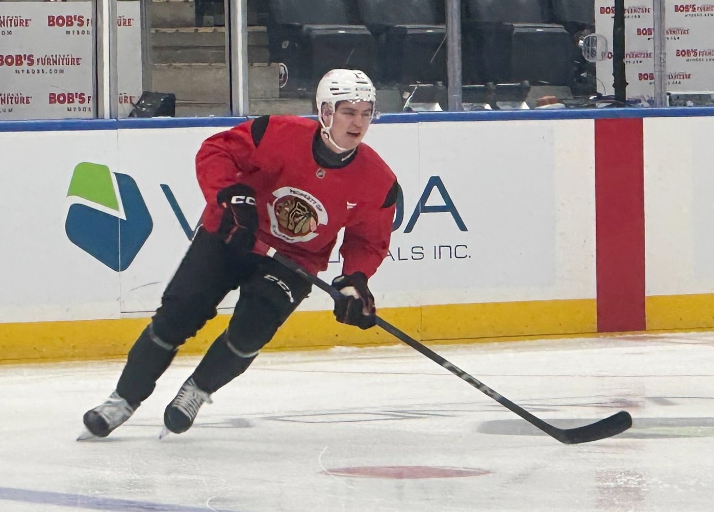Top Blackhawks prospect Anton Frondell makes his NHL debut at the Islanders | iNFOnews.ca