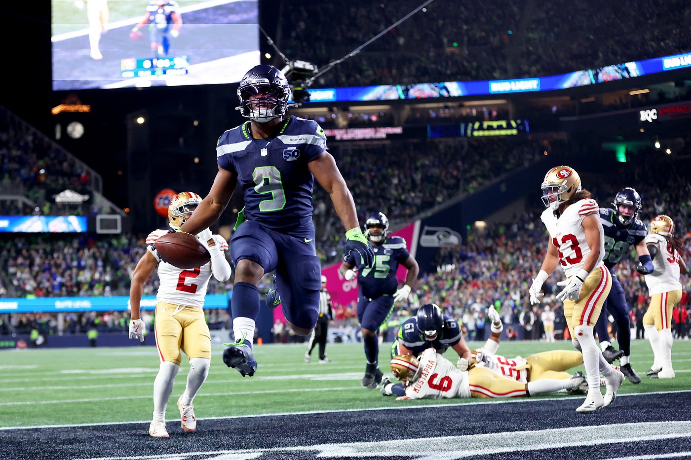 Kenneth Walker III will need to carry the load for the Seahawks with Zach Charbonnet out | iNFOnews.ca