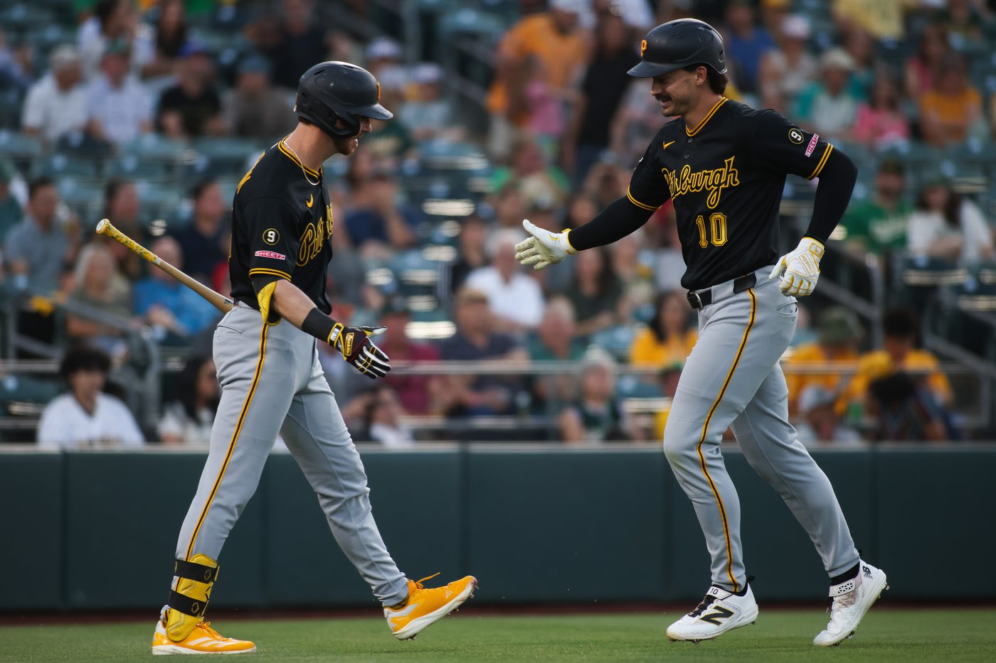 Lowe hits go-ahead homer, Reynolds connects twice as Pirates rally past Athletics for 6-5 victory | iNFOnews.ca Lowe hits go-ahead homer, Reynolds connects twice as Pirates rally past Athletics for 6-5 victory | iNFOnews.ca