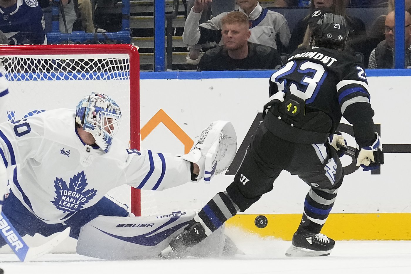 Auston Matthews picks up two assists in his return to the lineup as Maple Leafs top Lightning 5-3 | iNFOnews.ca