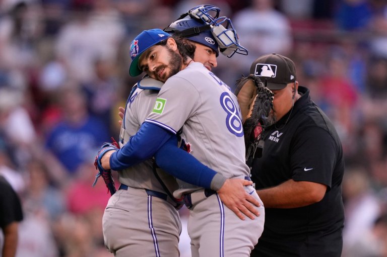 Dylan Cease throws a 1-hit shutout as Blue Jays beat Red Sox 6-0 | iNFOnews.ca