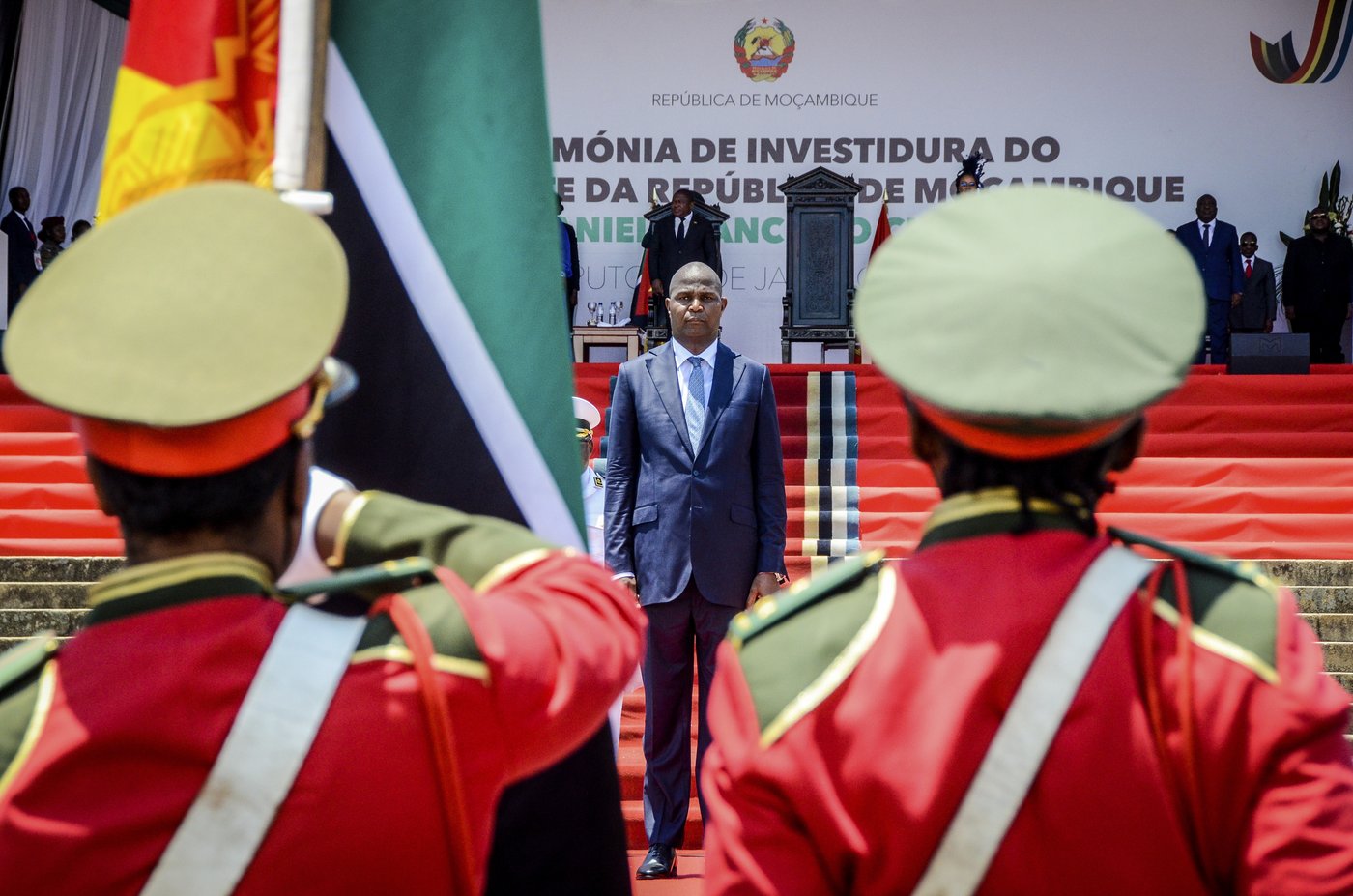 Hundreds protest as Mozambique inaugurates a new president | iNFOnews.ca