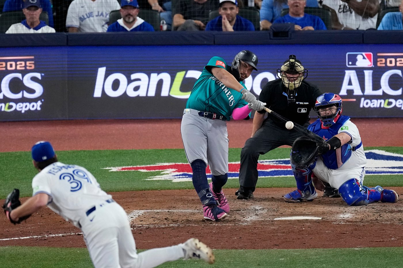 First baseman Josh Naylor agrees to $92.5 million, 5-year contract with Seattle Mariners | iNFOnews.ca