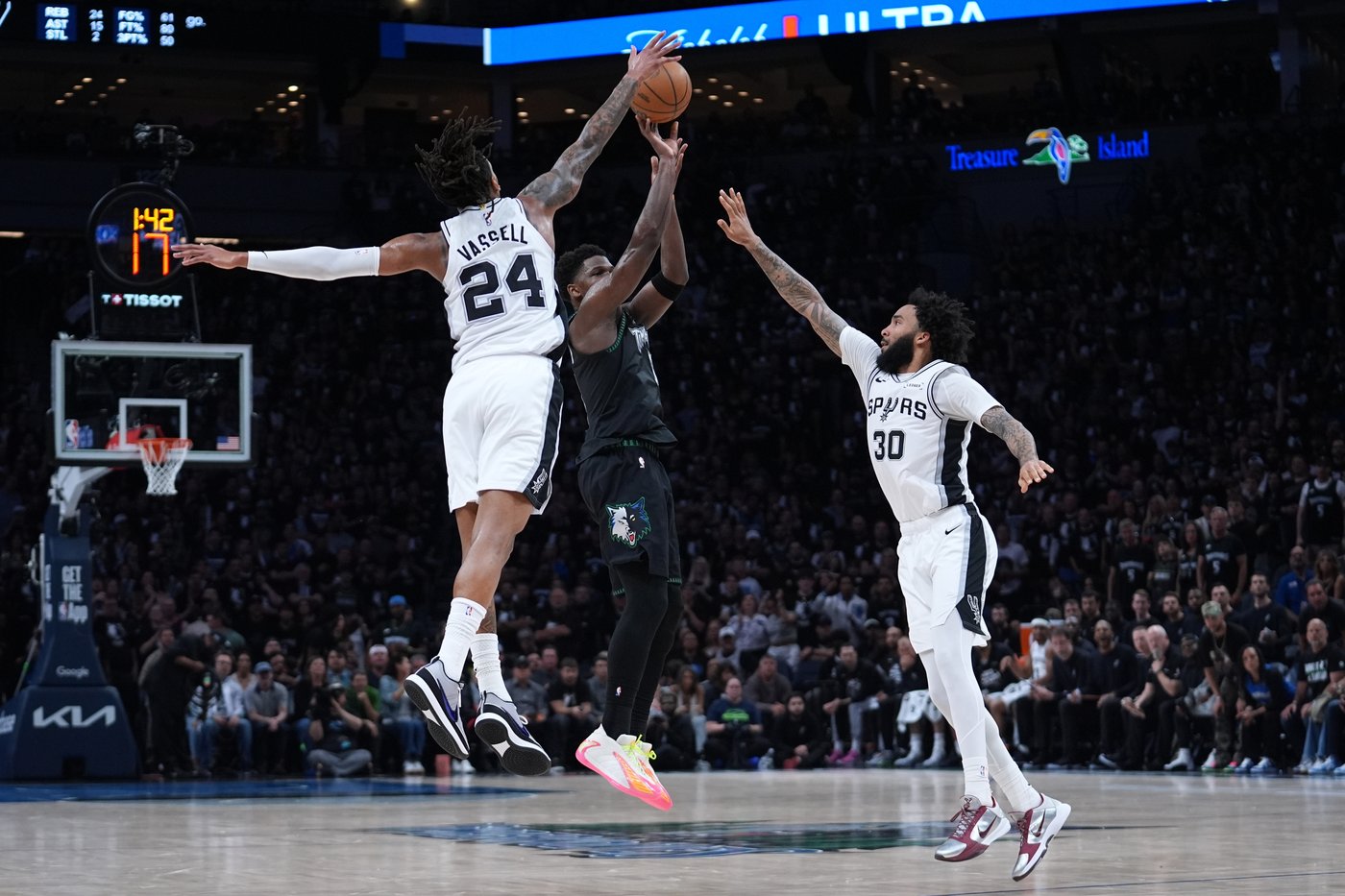 Stephon Castle gives the Spurs 32 points in a 139-109 blowout to eliminate Timberwolves in Game 6 | iNFOnews.ca Stephon Castle gives the Spurs 32 points in a 139-109 blowout to eliminate Timberwolves in Game 6 | iNFOnews.ca