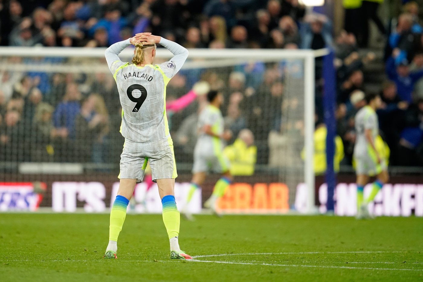 Man City's last-gasp draw at Everton hands Premier League momentum to Arsenal | iNFOnews.ca Man City's last-gasp draw at Everton hands Premier League momentum to Arsenal | iNFOnews.ca