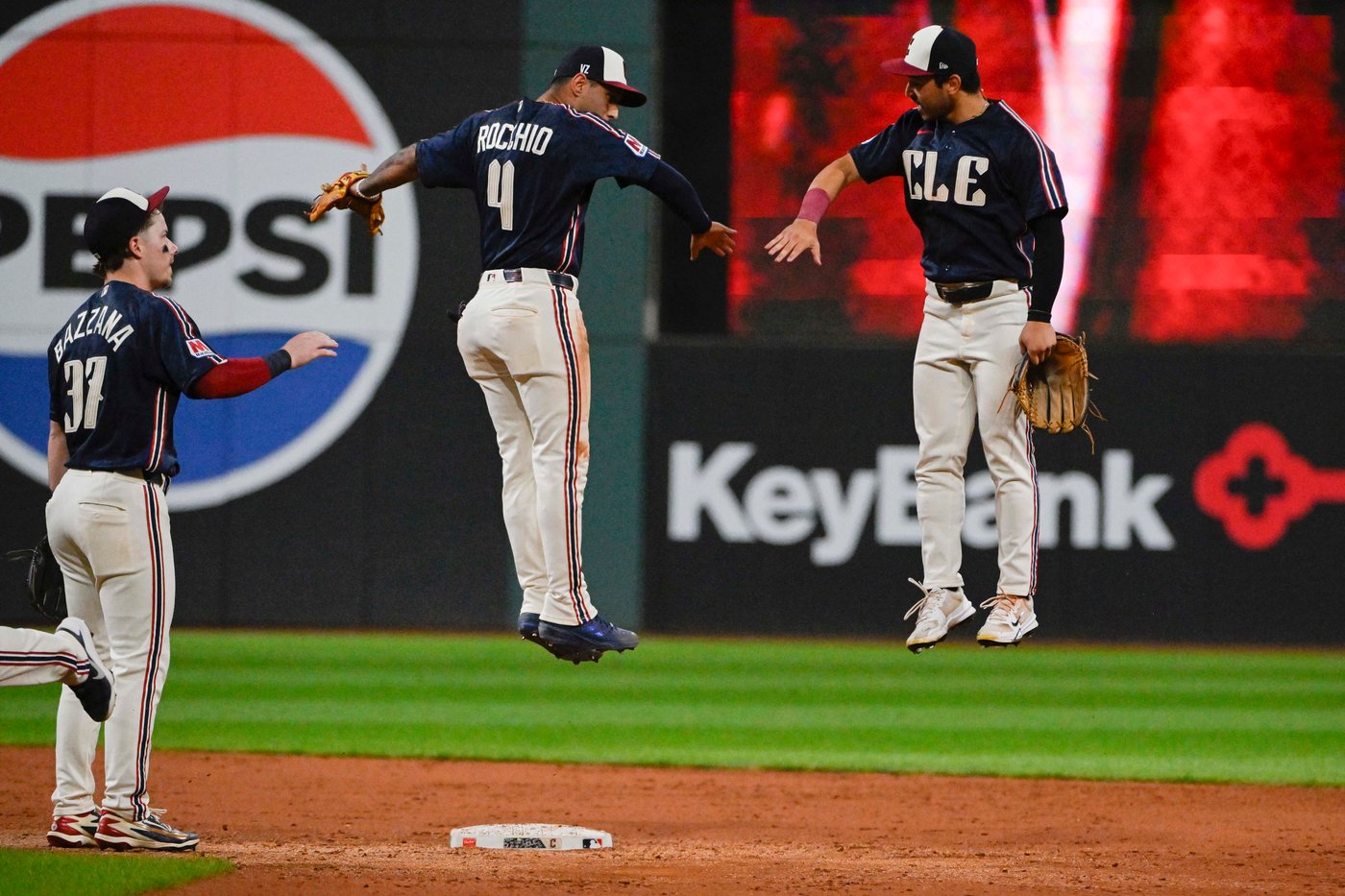 José Ramírez homers, reaches 1,000 RBIs as Guardians down A's 5-3, move into first alone in Central | iNFOnews.ca