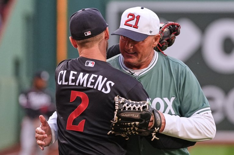 Rocket returns: Roger Clemens throws out 1st pitch to son Kody at Fenway | iNFOnews.ca