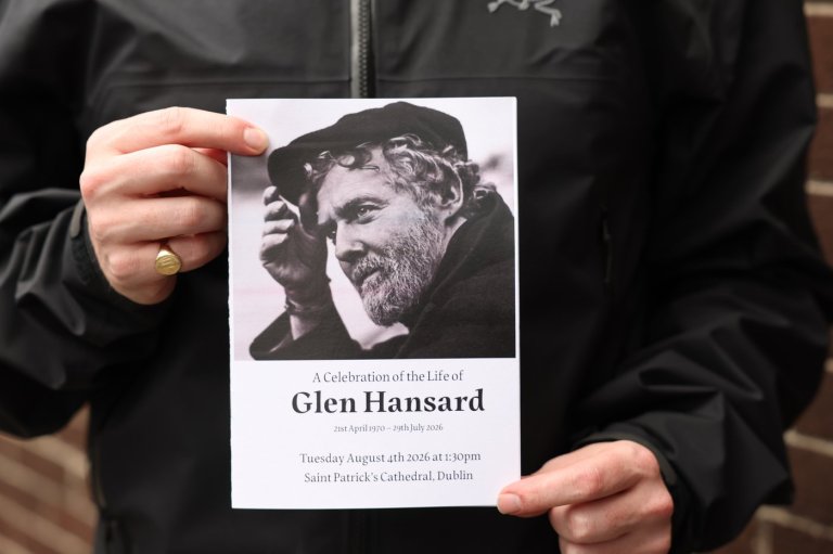 Bono, Eddie Vedder among mourners at the funeral of Glen Hansard | iNFOnews.ca