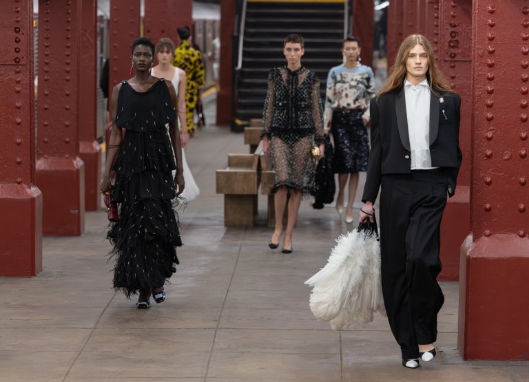 Chanel's new showman stages an ode to NYC with star-packed runway show on a real subway platform | iNFOnews.ca