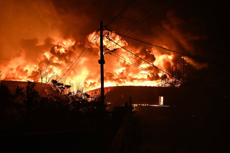Wildfires rage in Portugal, Greece and Spain while Greek authorities warn of toxic smoke | iNFOnews.ca