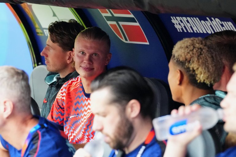 Winning World Cup group takes a backseat to getting ready for the knockout stage for some teams | iNFOnews.ca