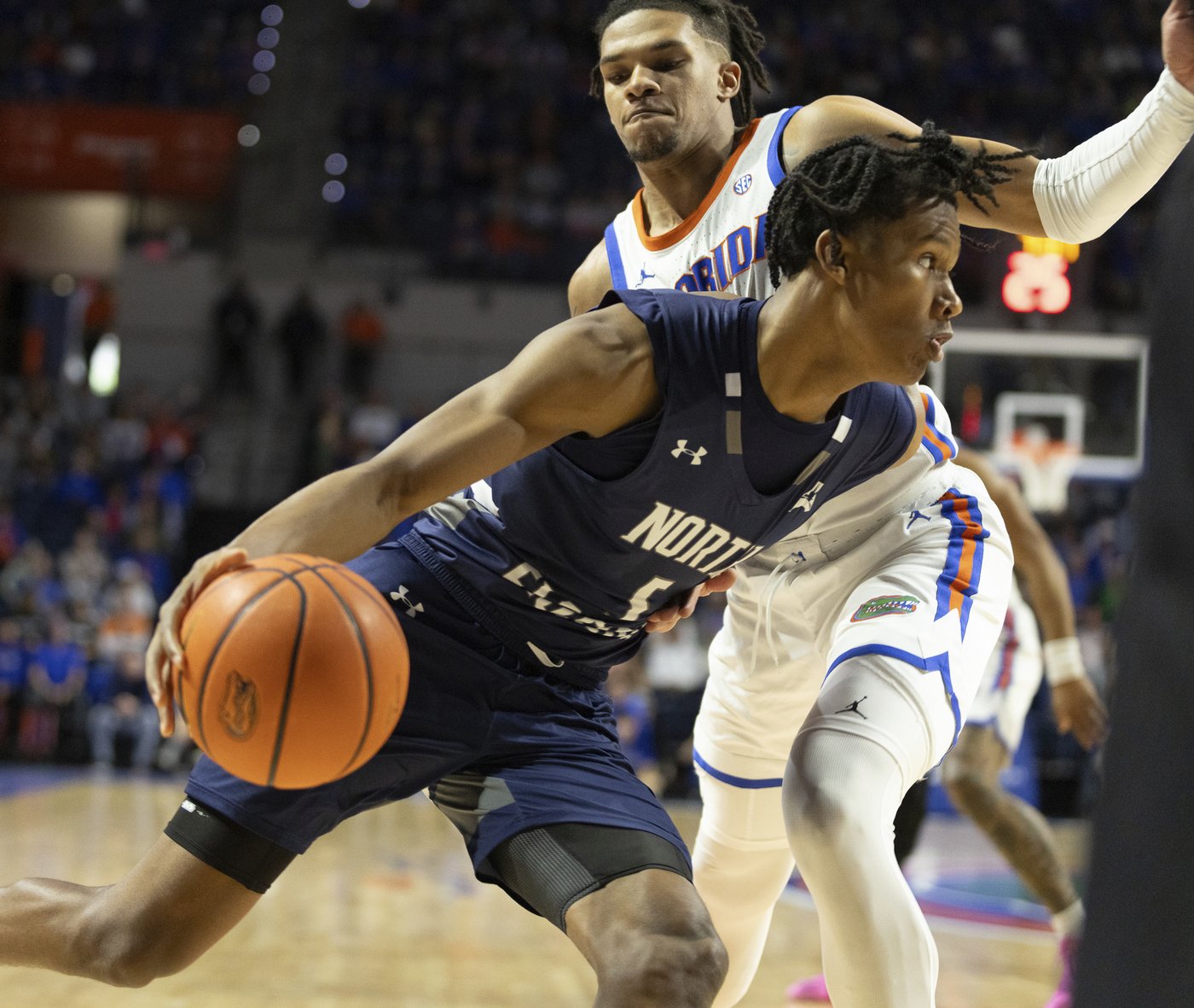 Richard scores a career-high 26 and helps No. 7 Florida beat UNF 99-45 to reach 12-0 | iNFOnews.ca Richard scores a career-high 26 and helps No. 7 Florida beat UNF 99-45 to reach 12-0 | iNFOnews.ca