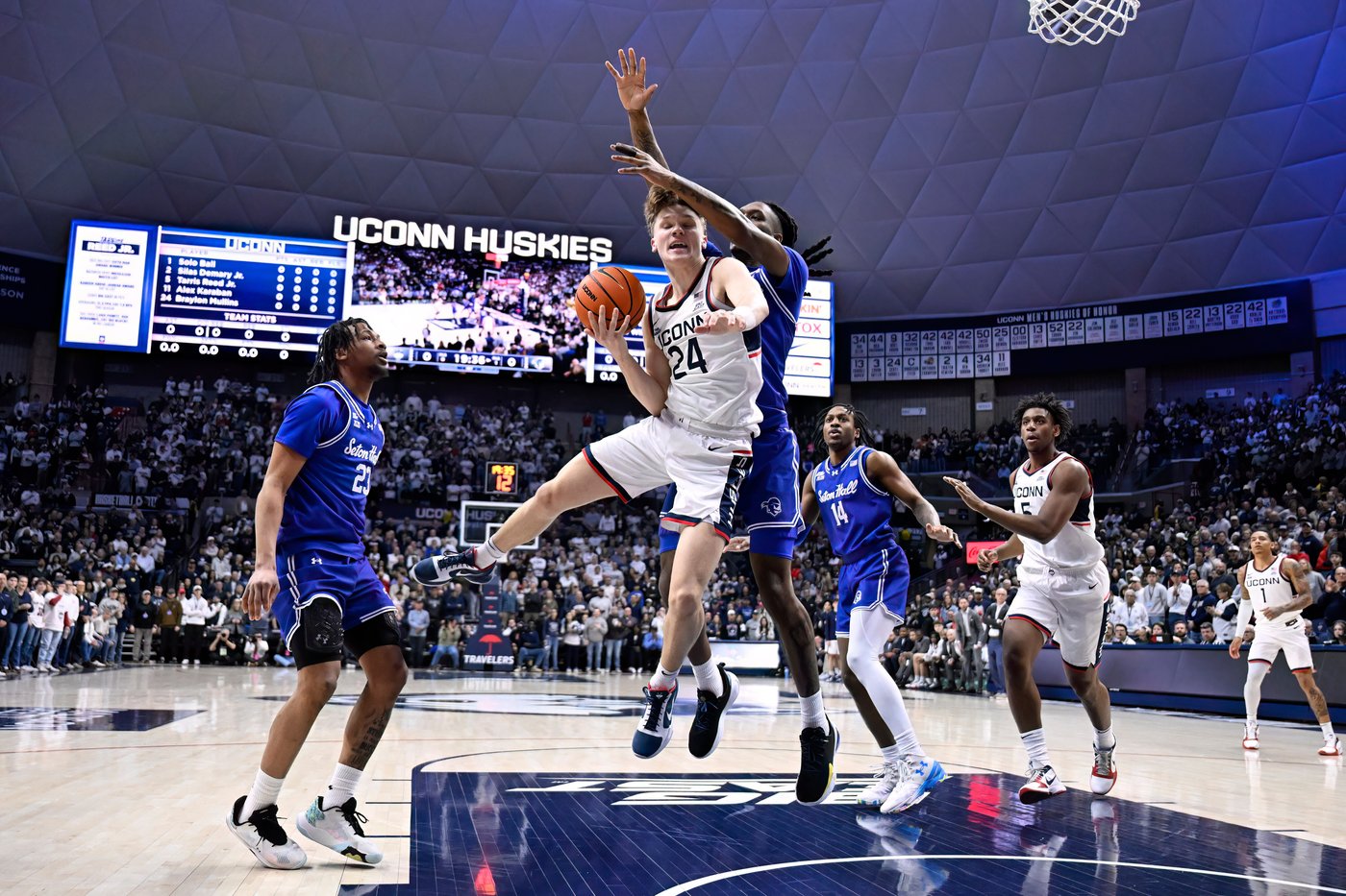 Karaban helps No. 6 UConn edge Seton Hall 71-67 after being added to Huskies of Honor | iNFOnews.ca