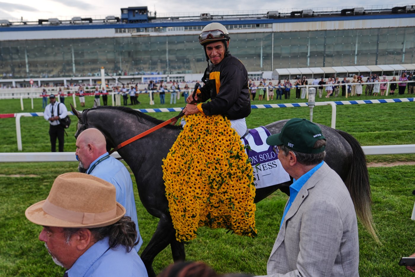 Napoleon Solo holds off Iron Honor by 1 1/4 lengths to win the Preakness at Laurel Park | iNFOnews.ca